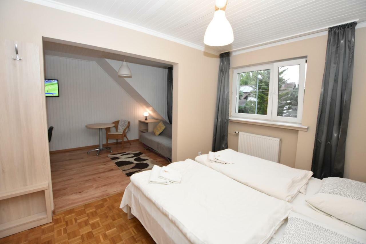 Zielone Pokoje Zielona Góra Exteriör bild