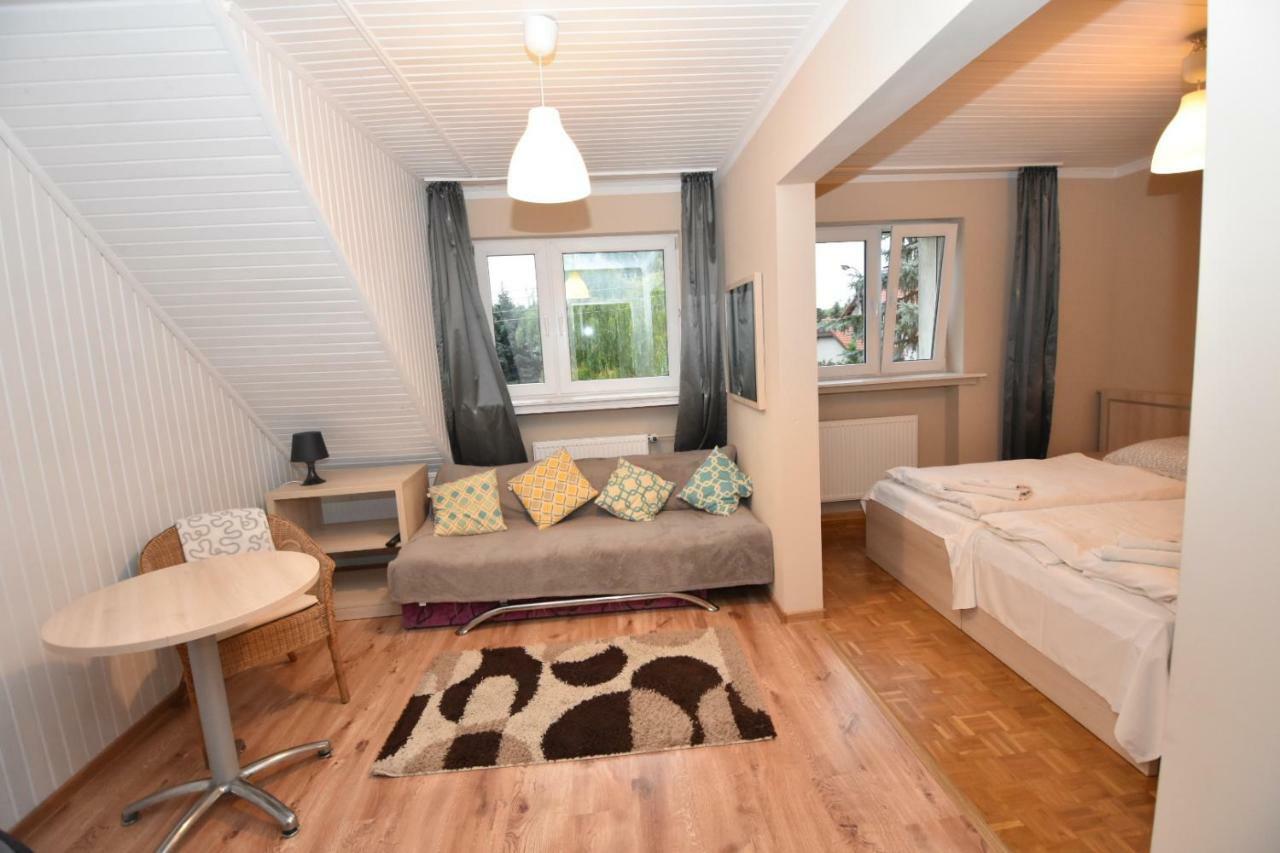 Zielone Pokoje Zielona Góra Exteriör bild