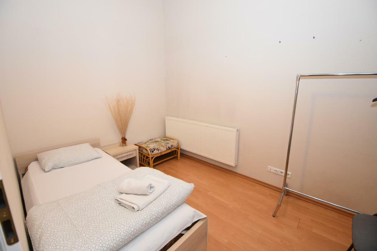 Zielone Pokoje Zielona Góra Exteriör bild